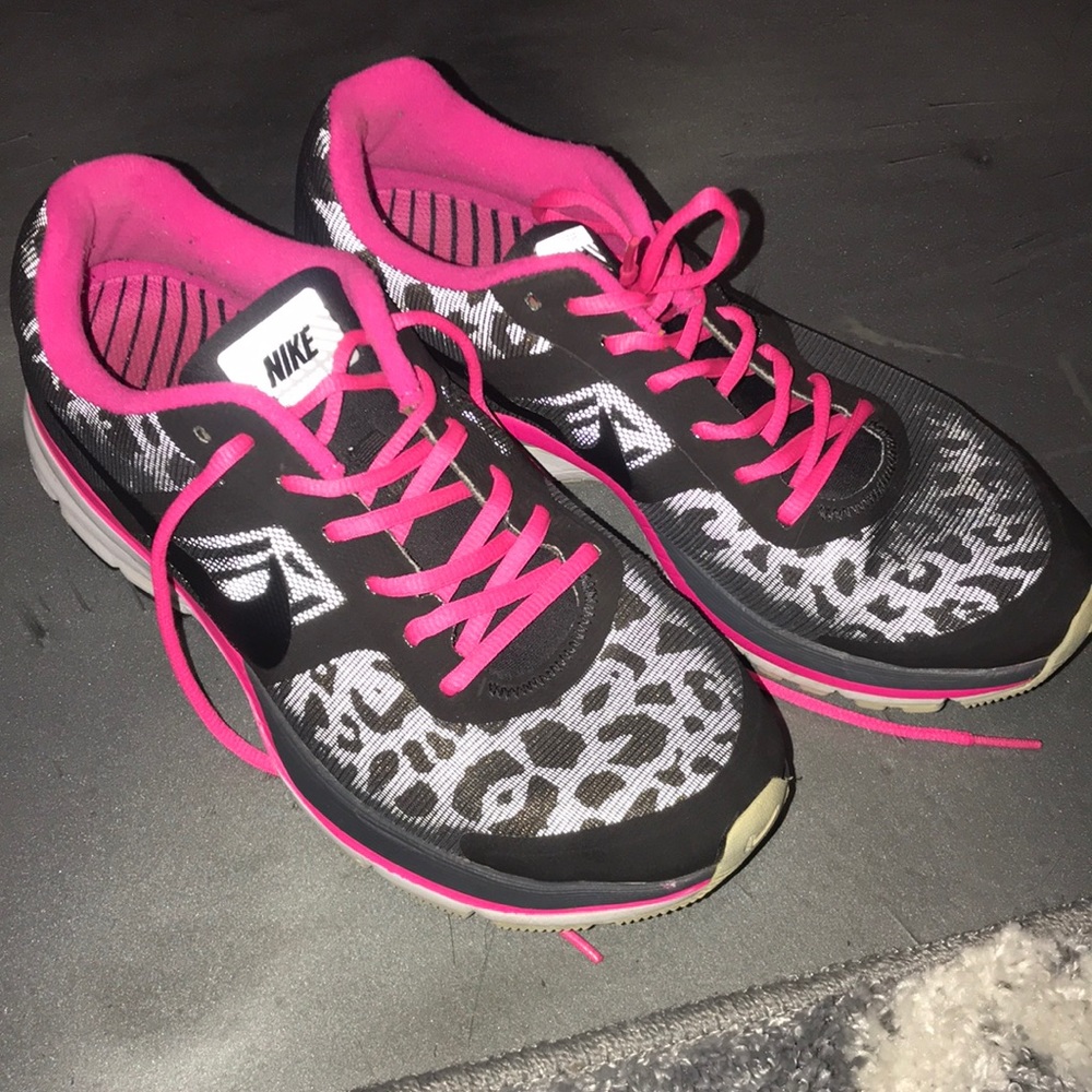 Women’s Nike running shoes reflective cheetah